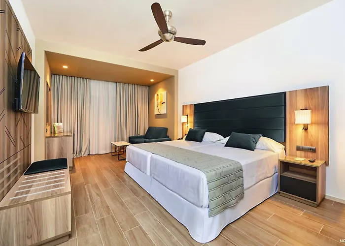 Ξενοδοχείο Riu Palace Oasis 5*