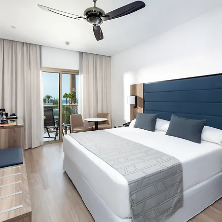 מלון Riu Palace Oasis 5*